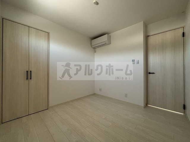 クリエオーレ田辺の洋室