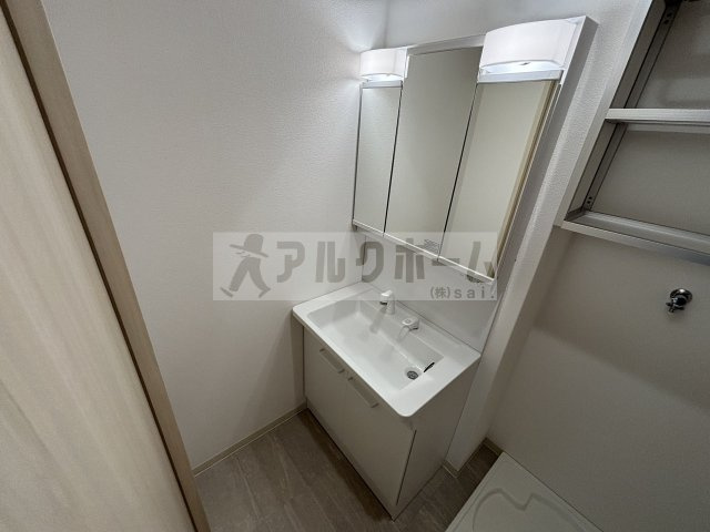 クリエオーレ田辺の独立洗面台