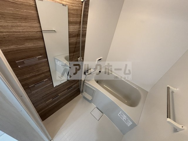 クリエオーレ田辺の浴室