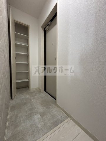 クリエオーレ田辺の玄関