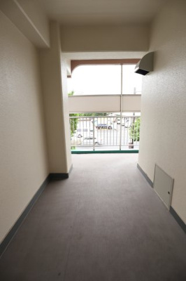 【ロビー】 | 美春ビル