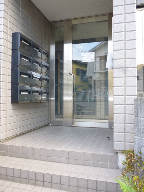 メゾン・ド・ボヌールのエントランス|★重厚感のあるエントランス★