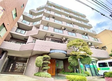 【外観】 | シェモア荻窪デ・プレ | 鉄骨鉄筋コンクリート造のがっちりとした建物。