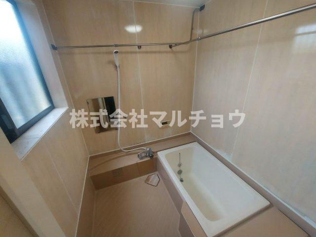 印南売り家の浴室|コンパクトで使いやすいお風呂です