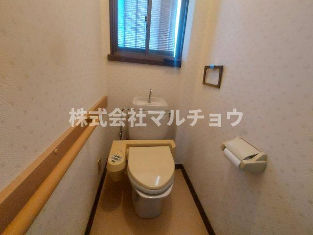 印南売り家のトイレ|清潔感のあるトイレです