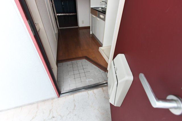 ピュア広本町の玄関