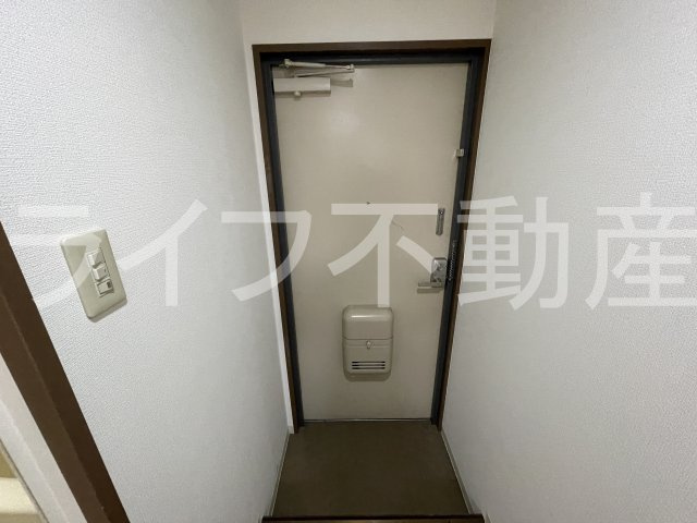 エスティビル旭町の玄関|ゆったりとした玄関です