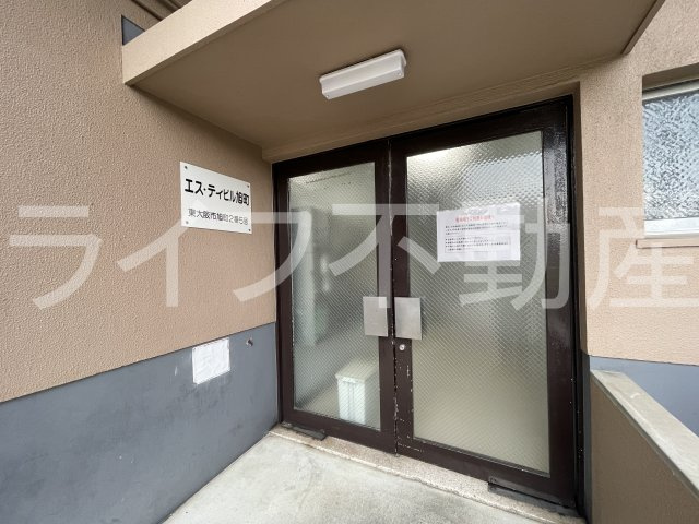 エスティビル旭町のエントランス|建物の内部です