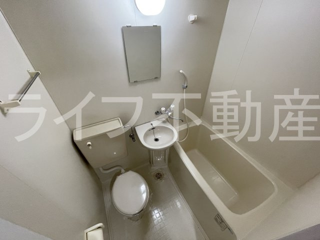 エスティビル旭町の浴室|コンパクトで使いやすいお風呂です