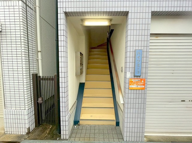 ハイツミッコのエントランス