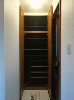 【玄関】 | スクウェア･ヒル　Ｅ