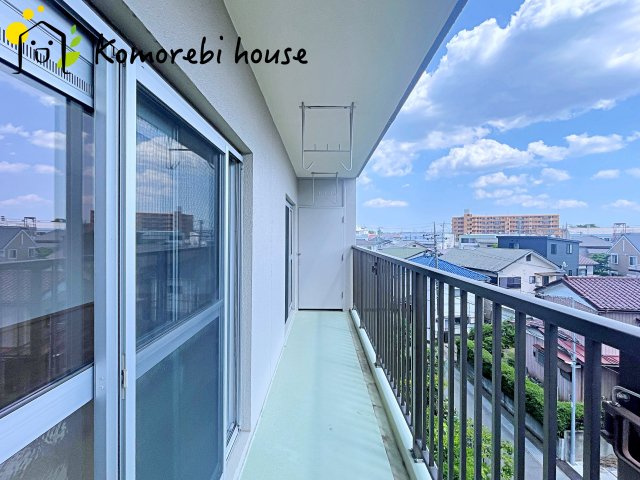 大宮七里グリーンハイツ二号棟のバルコニー|バルコニーがあります