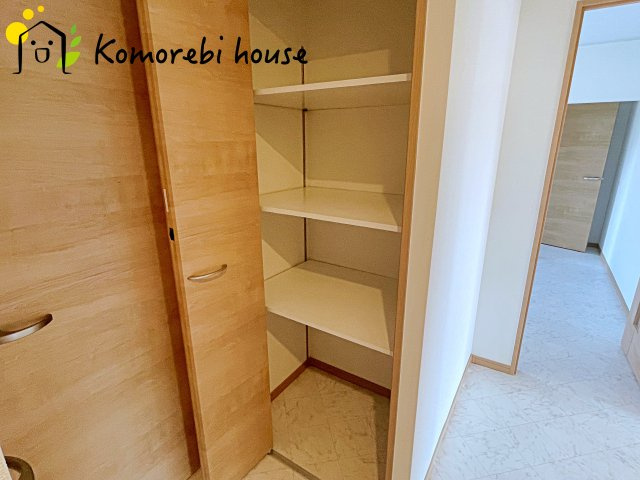 大宮七里グリーンハイツ二号棟の収納|ちょっとした収納スペースも充実しています