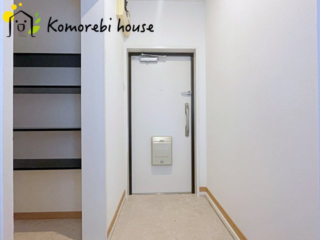 大宮七里グリーンハイツ二号棟の玄関|ゆったりとした玄関です