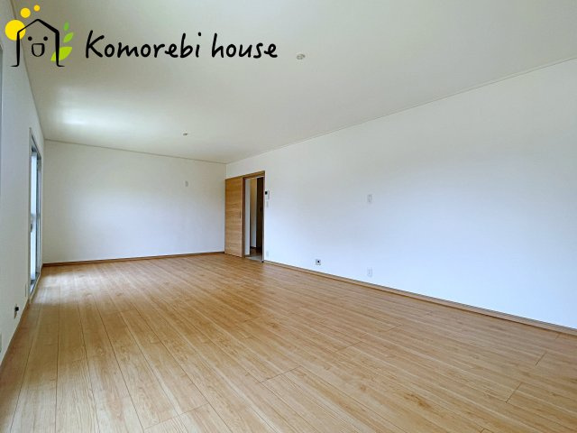 大宮七里グリーンハイツ二号棟の居間・リビング|使いやすいリビングです