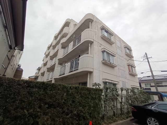 ウメムラビル月見の外観