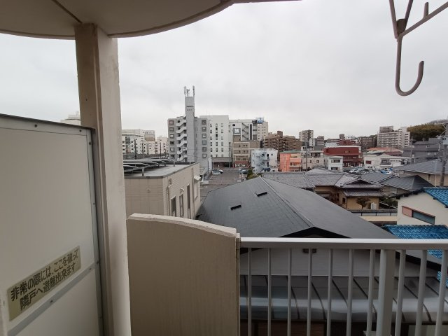 ウメムラビル月見の展望