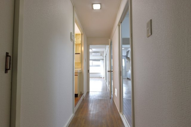 夢野ハイタウン1号棟の玄関