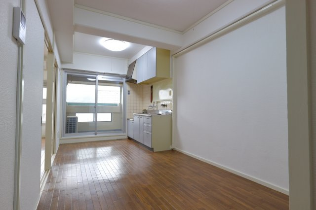 夢野ハイタウン1号棟の居間・リビング