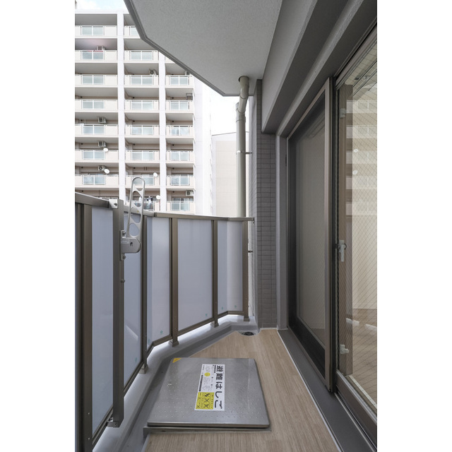 ファステート神戸サルビアのバルコニー