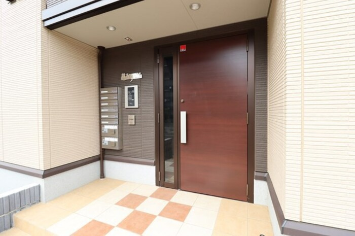 casa serena・casa vivace カーサセレーナのエントランス|オートロック・エントランス