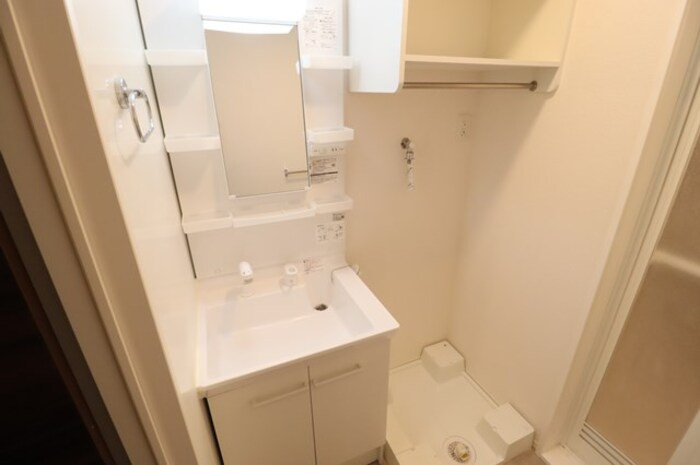 casa serena・casa vivace カーサセレーナ|洗髪洗面化粧台・室内洗濯機置き場