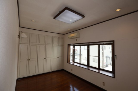 学校町2丁目　田中貸家の居間・リビング|おしゃれな居間です