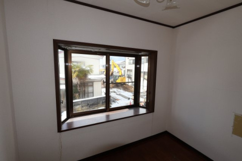 学校町2丁目　田中貸家の内装|明るい室内です