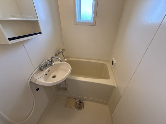 ムーンハウスⅡB棟の浴室