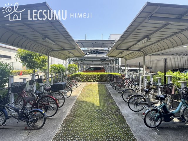 エイジングコート姫路の駐輪場