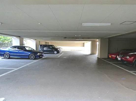 キャッスルマンション豊岡の駐車場