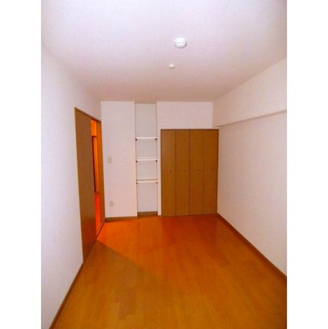 キャッスルマンション豊岡の洋室