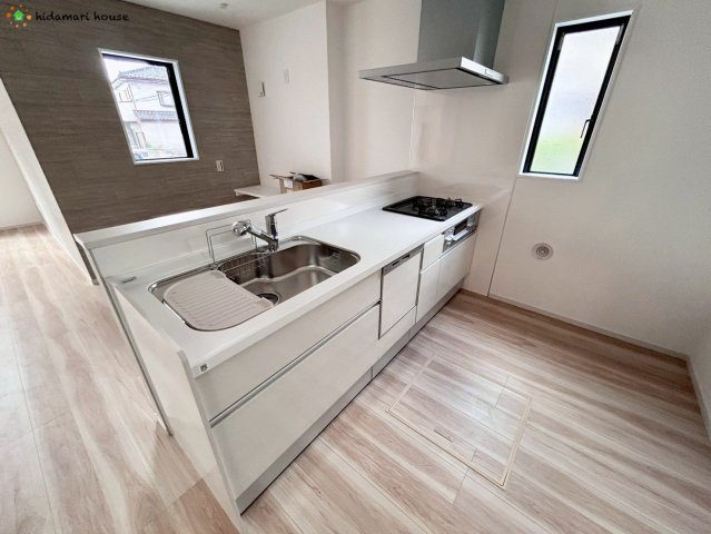 見沼区東大宮52期　新築戸建　リガーレ01のキッチン