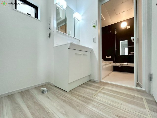 見沼区東大宮52期　新築戸建　リガーレ01の洗面所