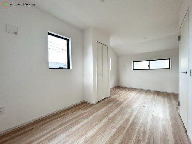 見沼区東大宮52期　新築戸建　リガーレ01の寝室|２階　主寝室　9.7帖