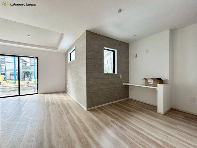 見沼区東大宮52期　新築戸建　リガーレ01の居間・リビング