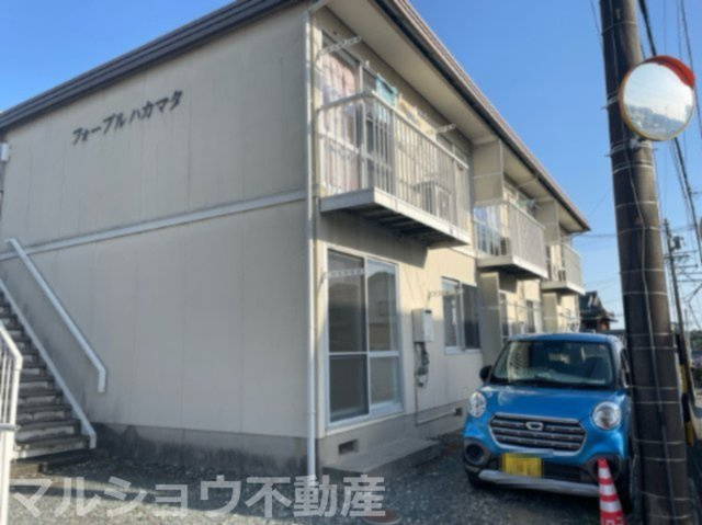 フォーブルハカマタの駐車場|101号室のベランダ前が駐車区画となります。