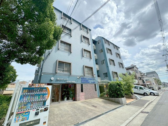 シャローム上新庄の外観