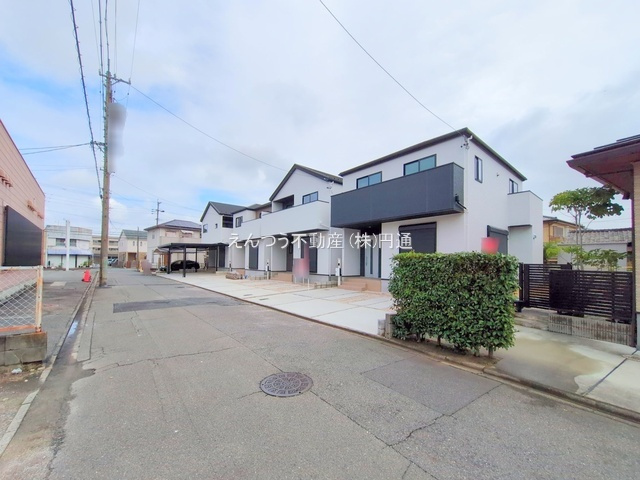 丸米町1期の前面道路含む現地写真