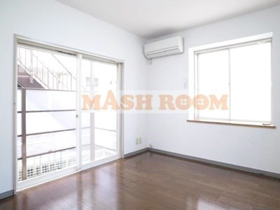 Kハウスの居間・リビング