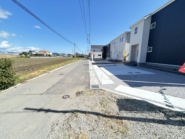 新築　前橋市茂木町第3　Livele Garden.S　1号棟の前面道路含む現地写真|現地写真　北側接道幅員約4ｍ　