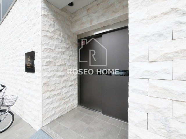 BRAVE松屋町のエントランス