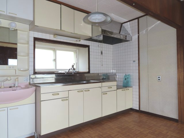 【キッチン】 | 北見市美山町南２丁目８番地３８　平屋建中古売家 | コンロなしキッチン