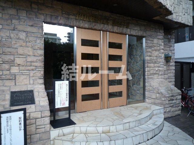 豊島区目白５丁目の賃貸マンションのエントランス