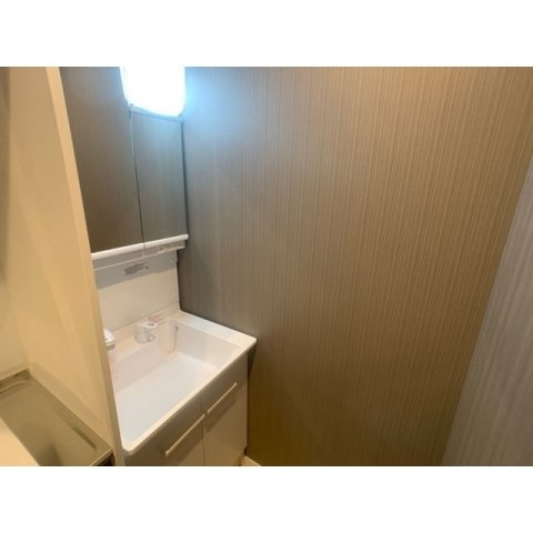 プランドール北大宮の独立洗面台