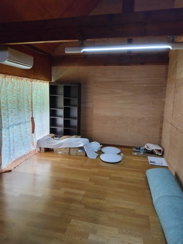 ６５４８５　関市武芸川町高野事業用の洋室