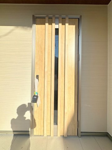 三郷市戸ケ崎3丁目　新築戸建　全1棟のエントランス|玄関ドアの写真です