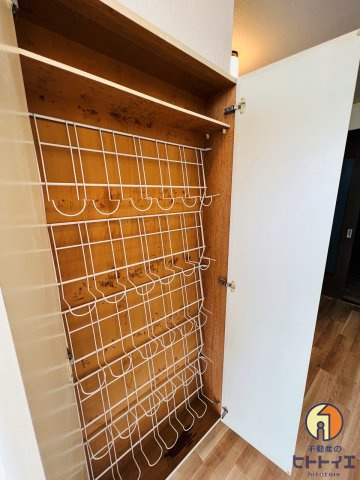 サンリバーHの収納|シューズボックスです