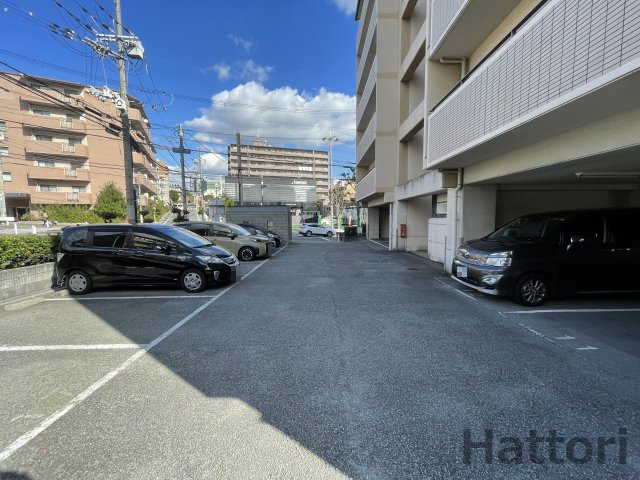 アビタシオン橋本Ⅰの駐車場