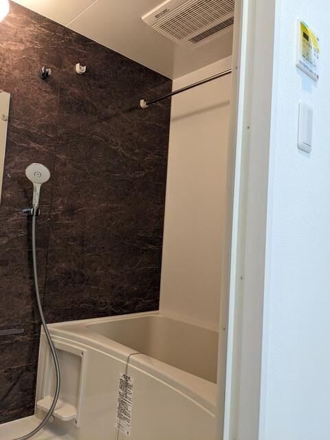 アイルプレミアム押上ノルドの浴室